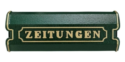 Eine Zeitungsbox aus der Burg Wächter 1890 Serie. Hier wird das Modell in der Farbe Grün angeboten.