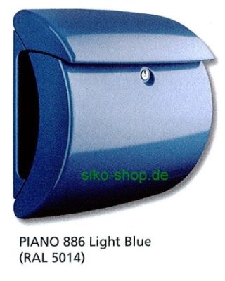 Ein Lichtblauer Briefkasten aus der Burg Wächter Piano Serie